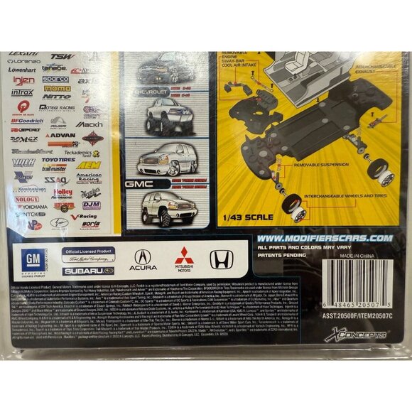 Modifiers Series 4 2001 Cadillac Escalade Die Cast Metal 1/43 SCALE - Picture 6 of 7